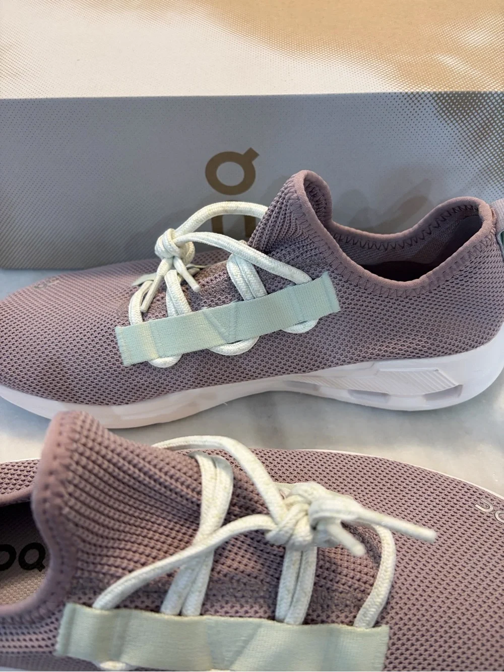 On Running Cloud Easy Women’s Lightweight Knit Sneakers in Mauve